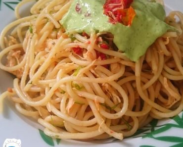 Macarrão com Frango e Tomate Seco