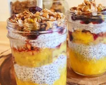 Pudim de Chia com Frutas (LOW CARB)