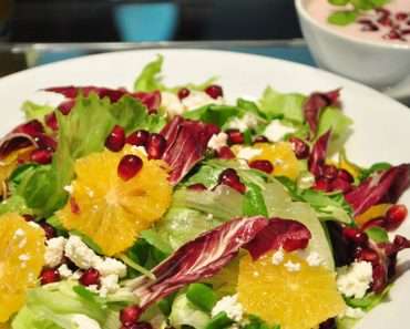 Salada de Romã Com Molho de Iogurte