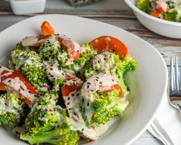 Salada com Molho de Iogurte