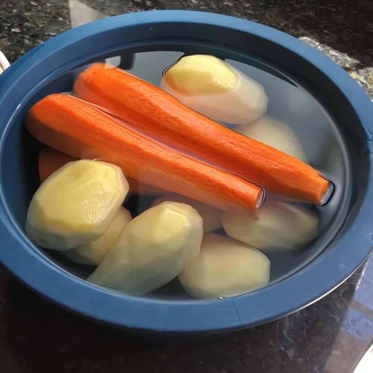 batatas e cenouras de molho