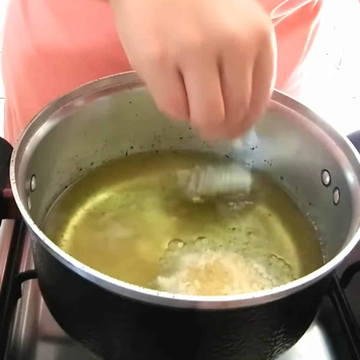 fritando a berinjela