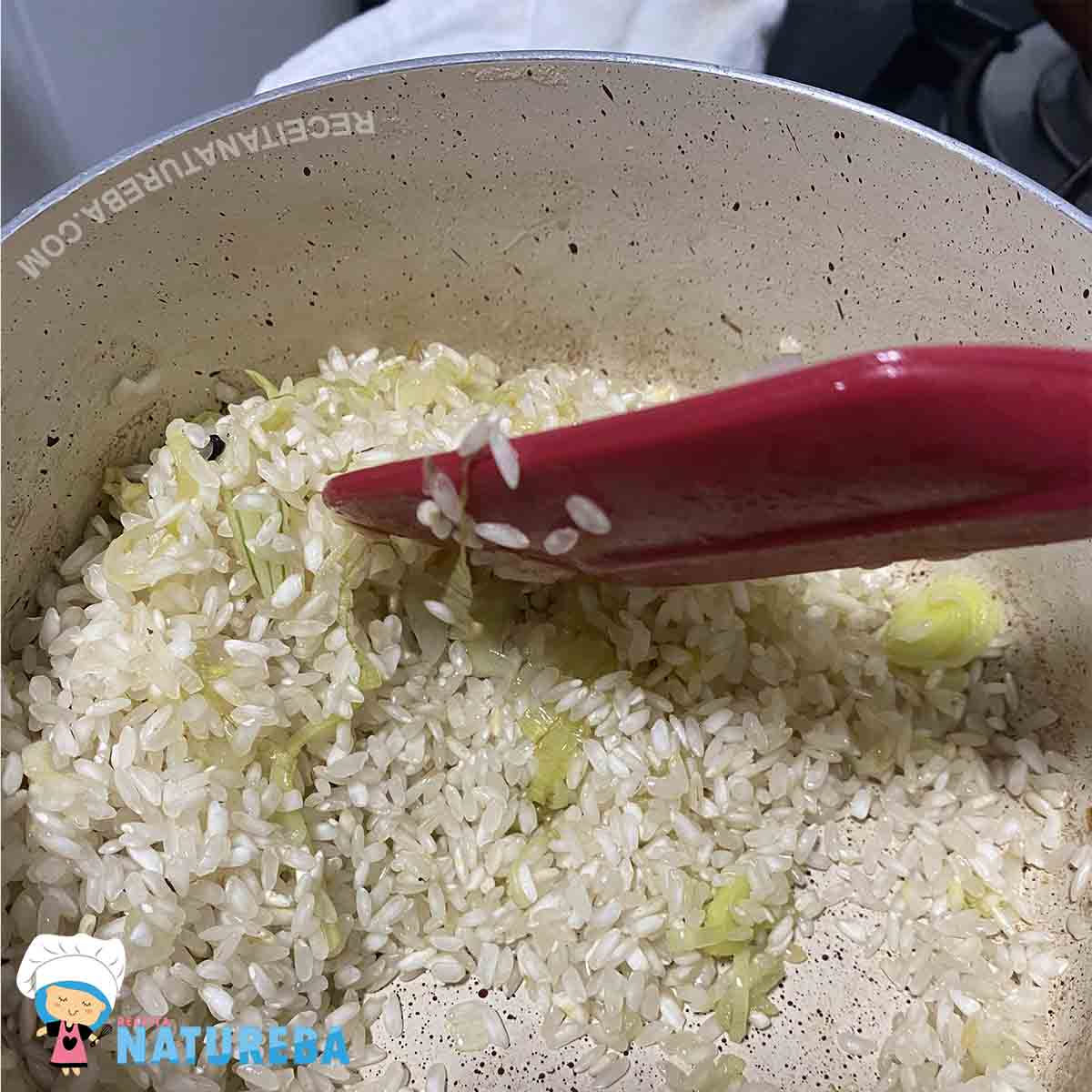 adicionando arroz arboreo