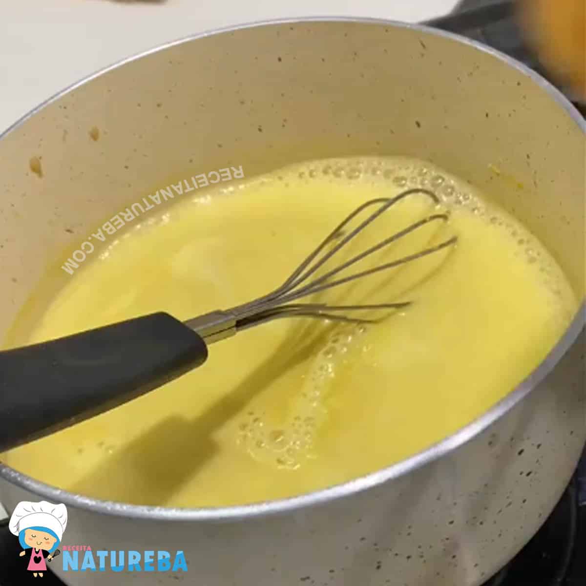 preparando molho de mostarda