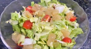 Salada de alface com pera
